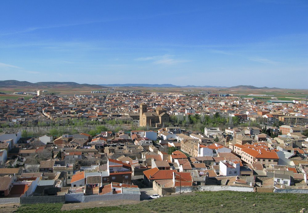 Consuegra, Spain. View of the city by Eivind Friedricksen