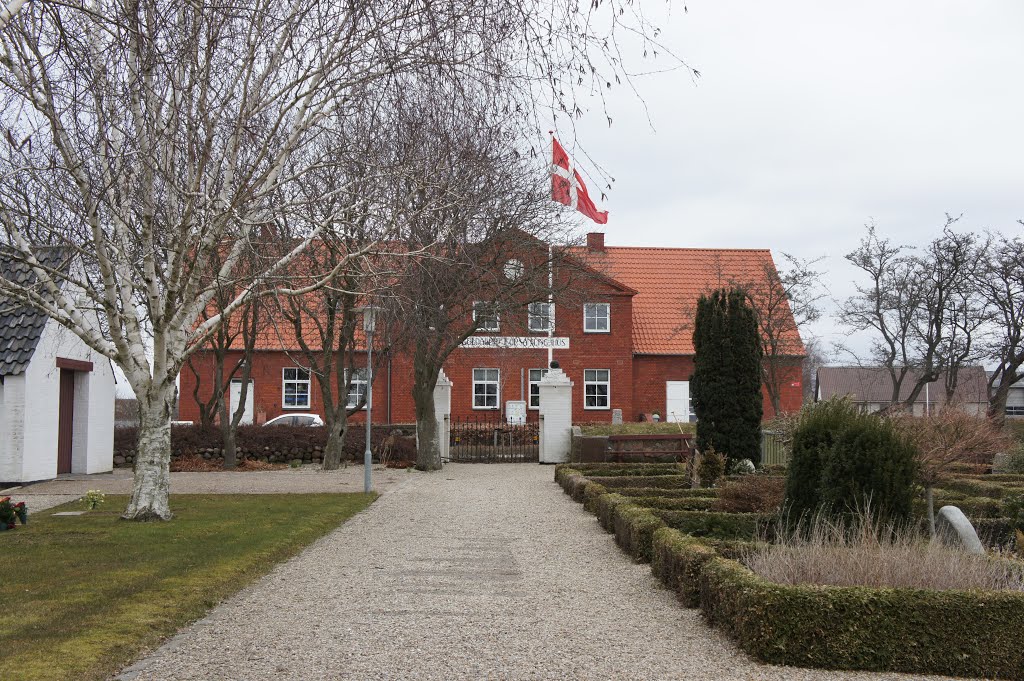 Ved Guldager Kirke, 13. april 2013 by papkassen