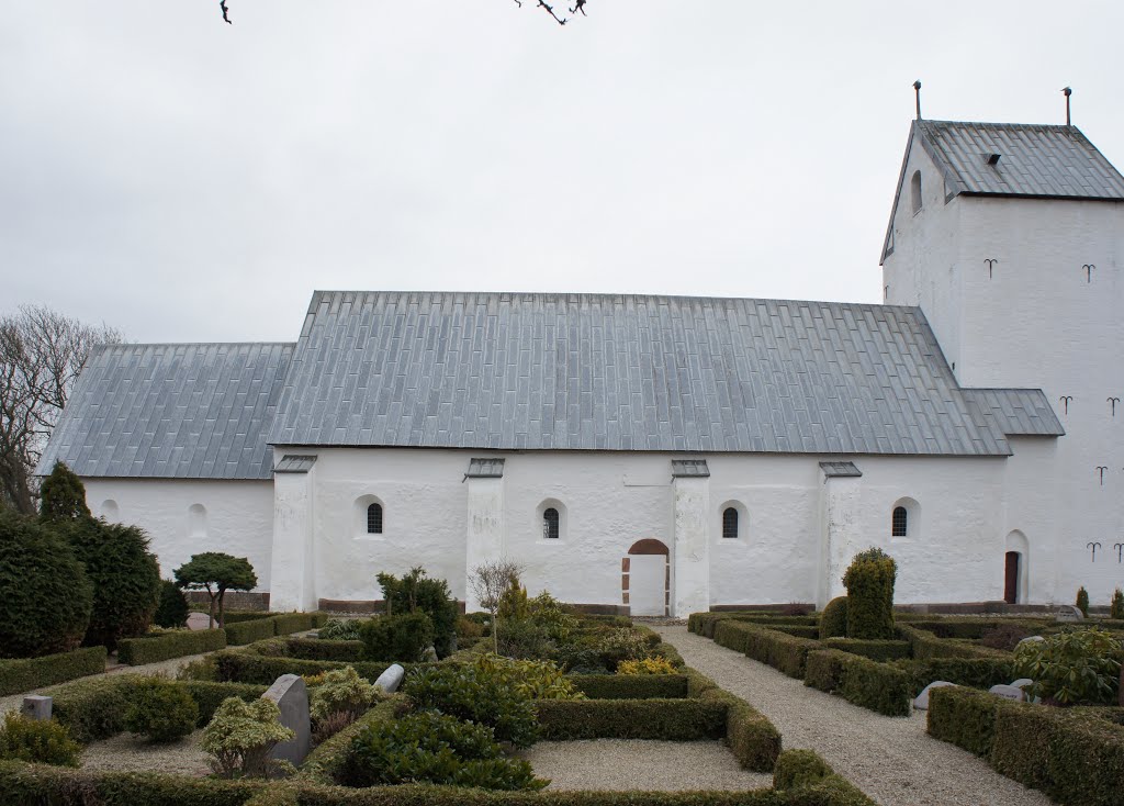 Guldager Kirke, 13. april 2013 by papkassen