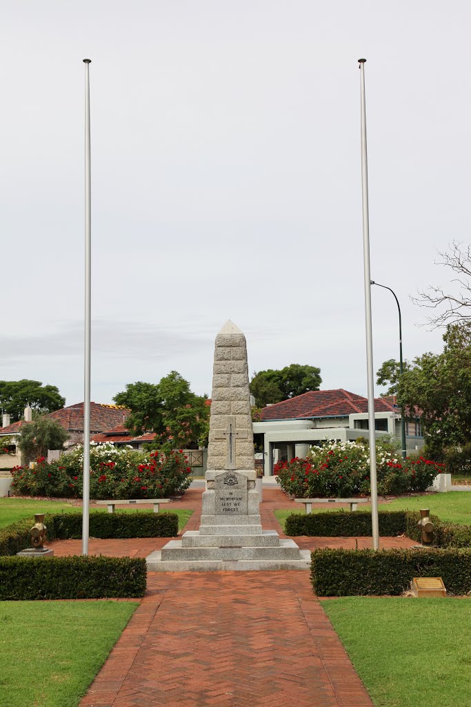 South Perth - War Memorial by Derek Graham