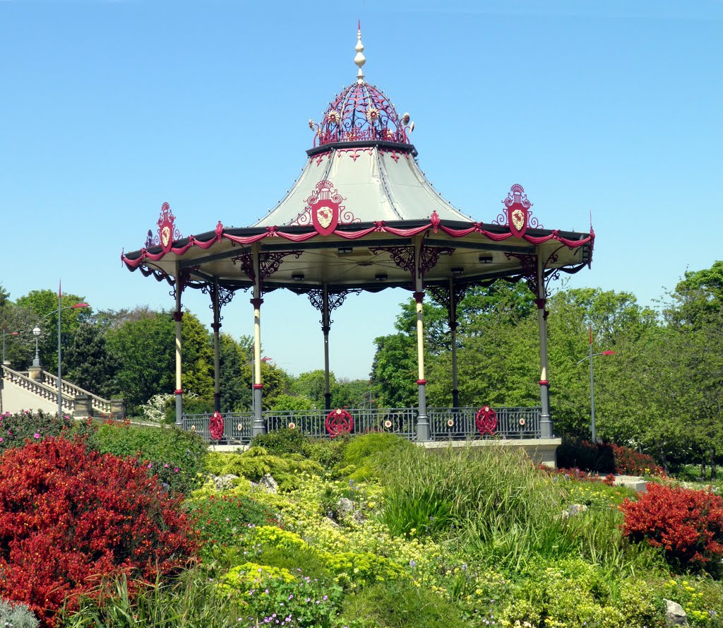 South Marine Park Bandstand by Ermintrude73