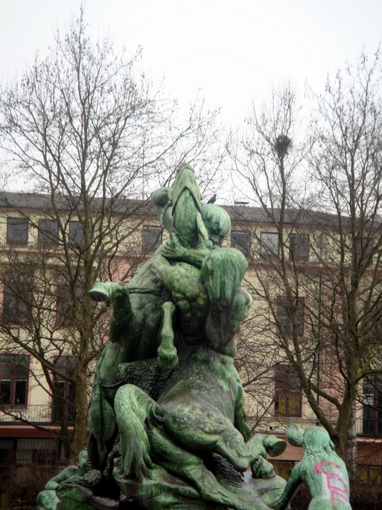 Stuhlmann Brunnenam Platz der Republik Altona Hamburg by Grethe Andersen