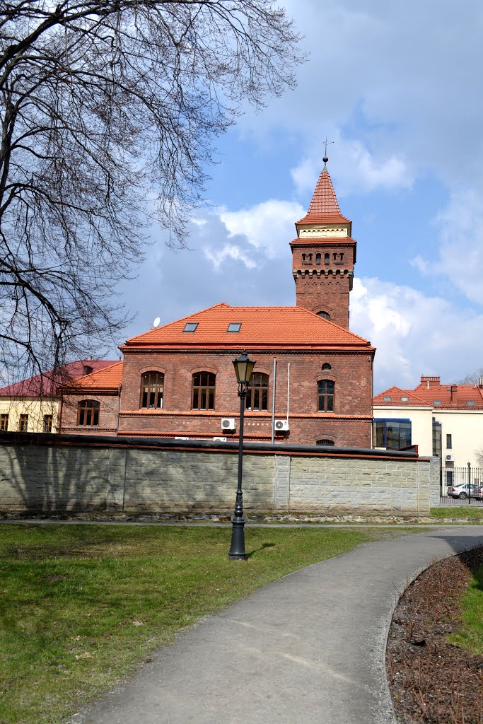 Požiarna zbrojnica v Živci by Branislav Turčina