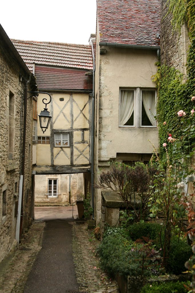 Flavigny-sur-Ozerain, Côte-d'Or, Bourgogne, France by Hans Sterkendries