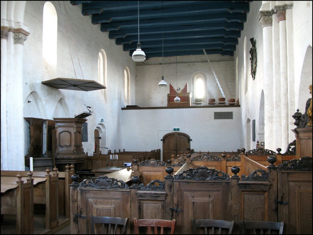 Oldenzijl: Interieur Hervormde kerk by © Dennis Wubs