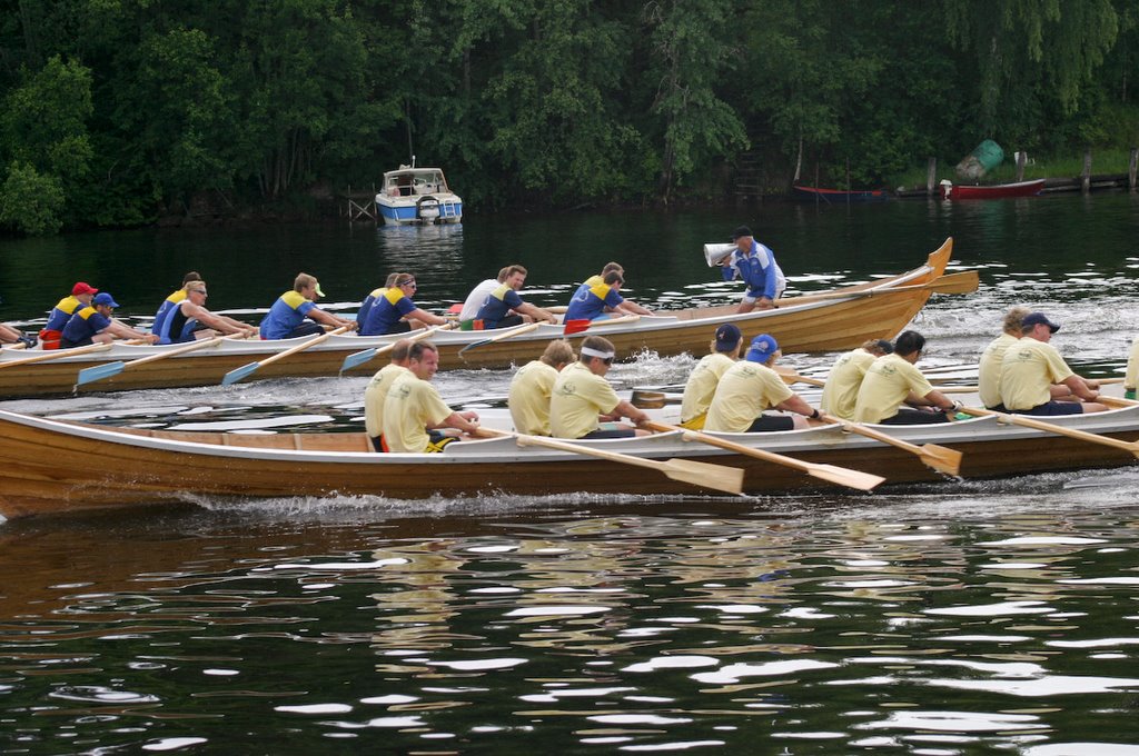 Churchboat Rowing Competition by tommyj