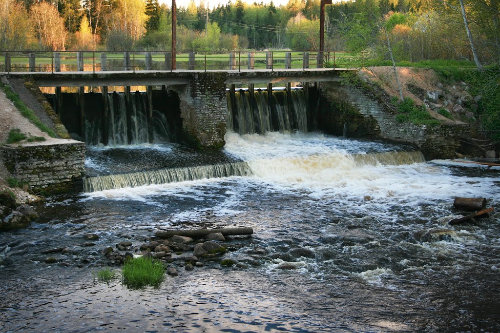 Kotka waterfall by Anna Grigorjeva