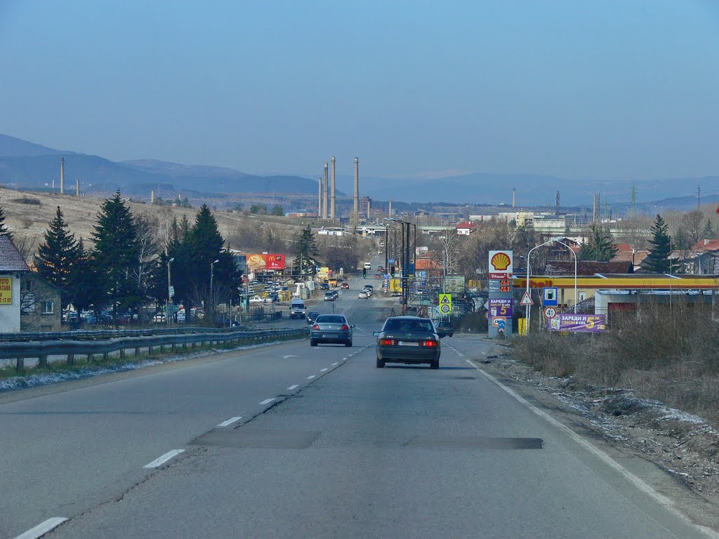 Road E-871, Sofia, Bulgaria by nenko70