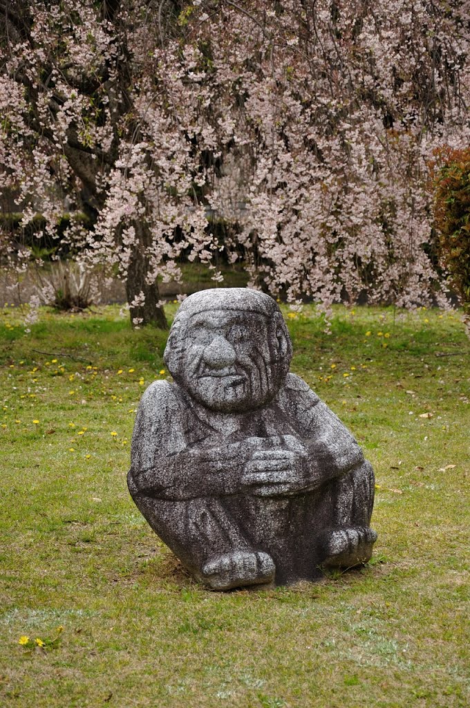 飛鳥資料館　庭園　飛鳥石造物 by shinsenkyo