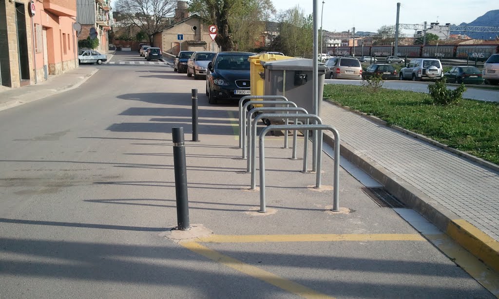 Parking Bicicletes . Carrer Manresa (davant CAP) by castelletdebages