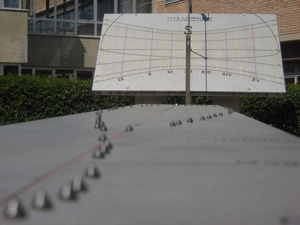 Nobili's sundial: long focus... by Nicchio