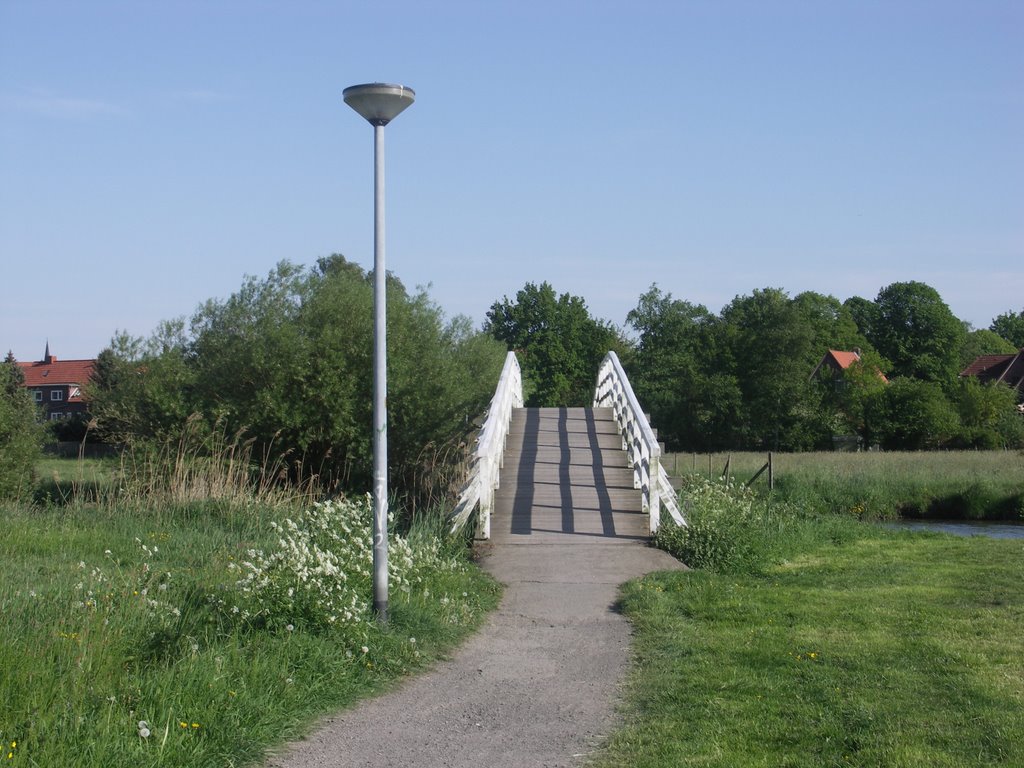 Die weiße Brücke über die Schwinge [2007/05] by Tapico