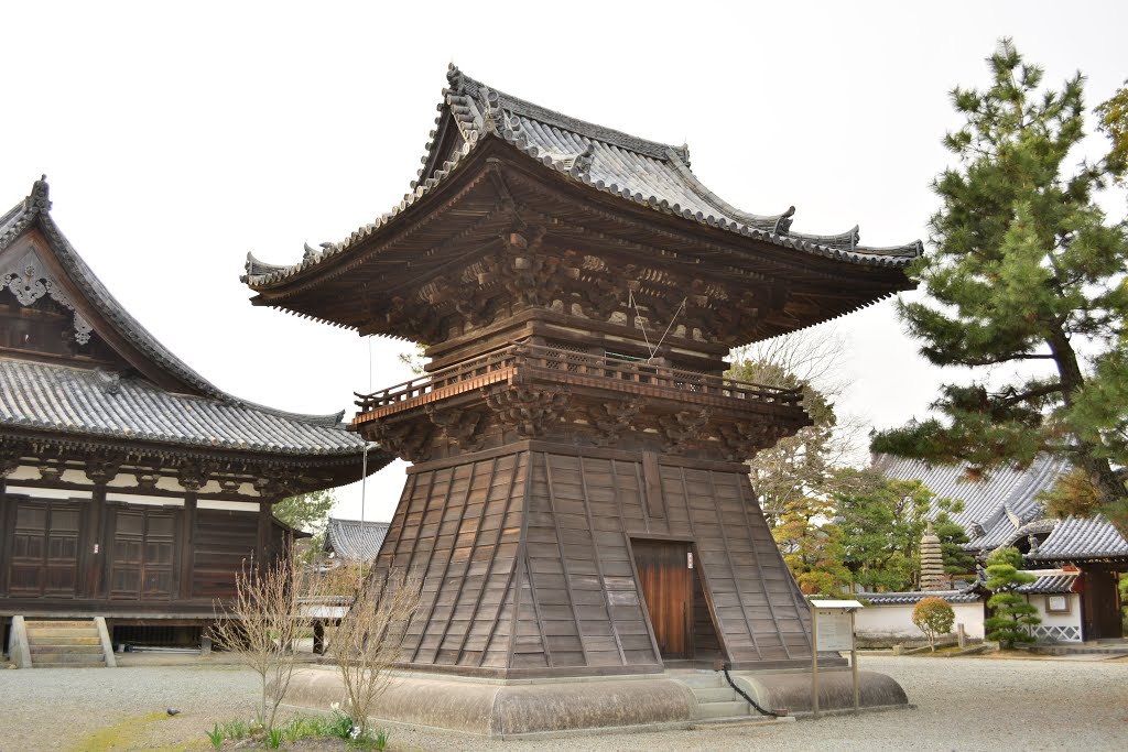 鶴林寺　鐘楼(重要文化財)　Kakurinji Temple by nkmroioikkkz