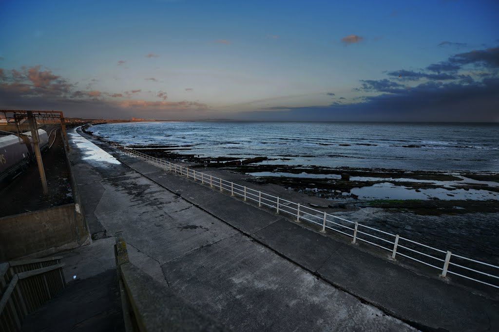 Shore walkway by roybarlow