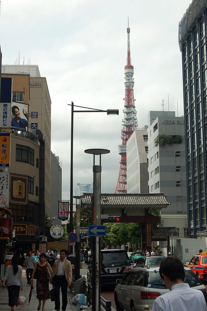 Tokyo: Tokyo Tower from the ground by GandalfTheWhite