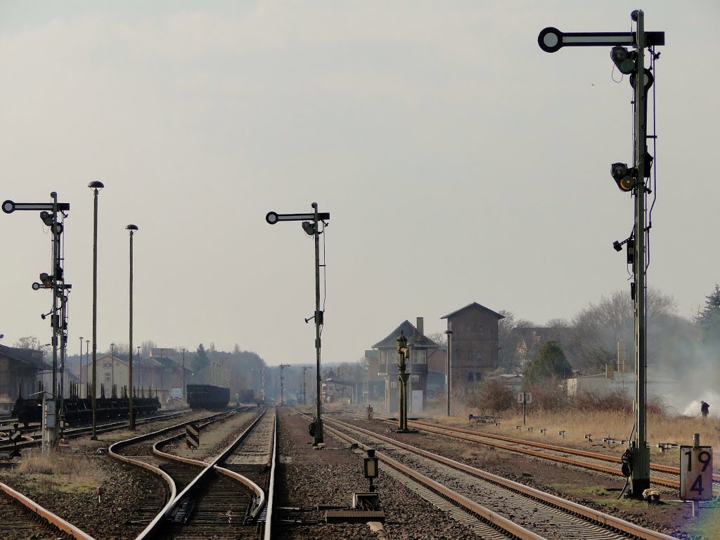 Blick in den Bahnhof Haldensleben by bke