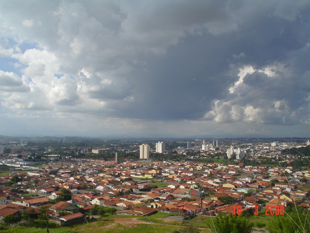 Vista Panorâmica do Centro da Cidade - Morro do Cristo - Jacareí - SP by toninhochaves