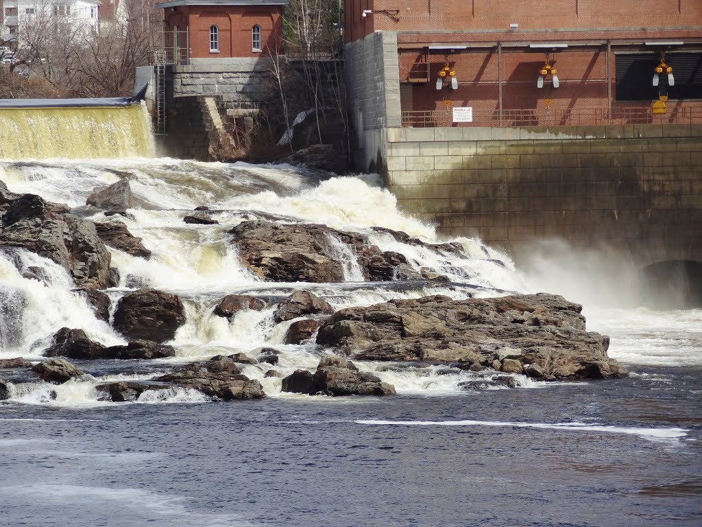 Great Falls of the Androscoggin, Lewiston-Auburn Maine by Taoab