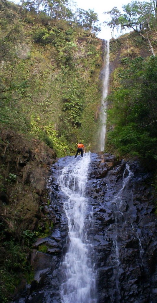 Cachoeira passa cinco by Pedro dos Brindes