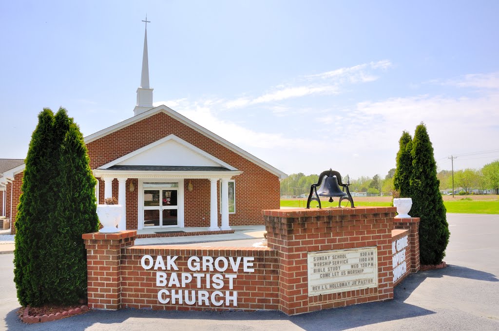 VIRGINIA: SUSSEX COUNTY: WAKEFIELD: Oak Grove Baptist Church, 38070 Rocky Hock Road (S.R. 617) road sign by Douglas W. Reynolds, Jr.