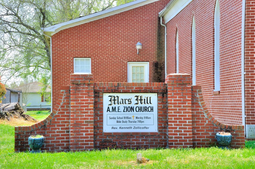 VIRGINIA: SUSSEX COUNTY: WAKEFIELD: Mars Hill A.M.E. Zion Church, 401 East Main Street (S.R. 31 and 617) road sign by Douglas W. Reynolds, Jr.