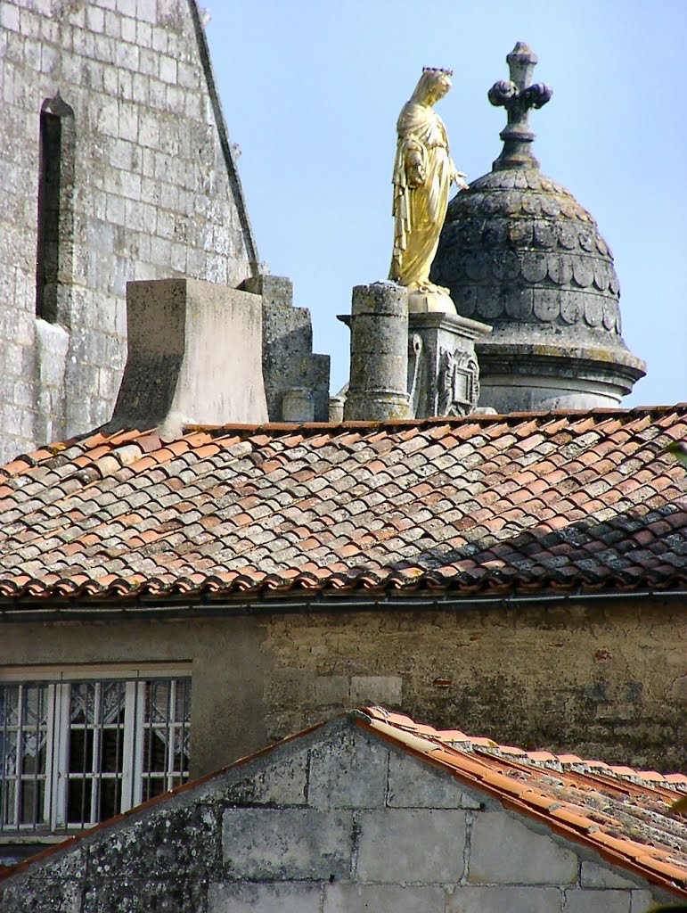 Fontenay-le-Comte, Église Notre Dame by Peter Klähn