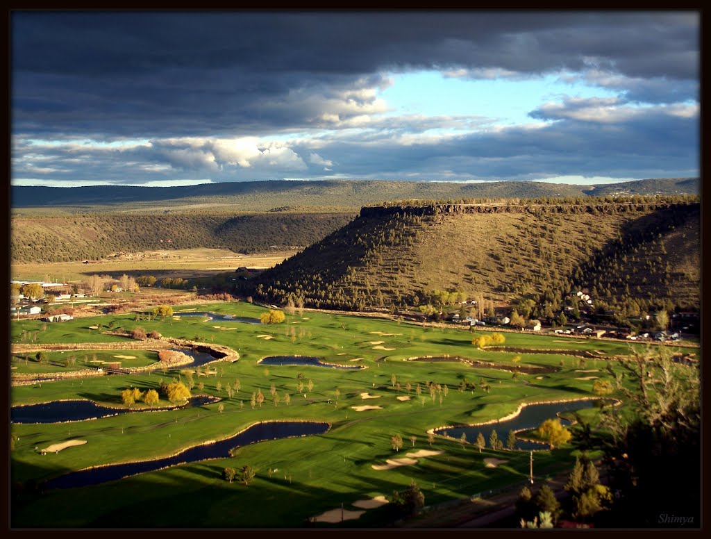 Meadowcrest Golf Course, Prineville, Oregon by Shimya