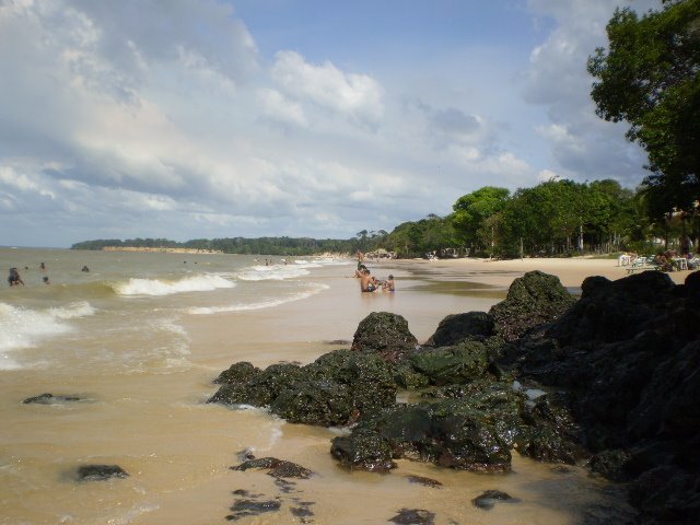 Go-who-wants Beach - Island Cotijuba - Belém - Brazil by Odilson Sá