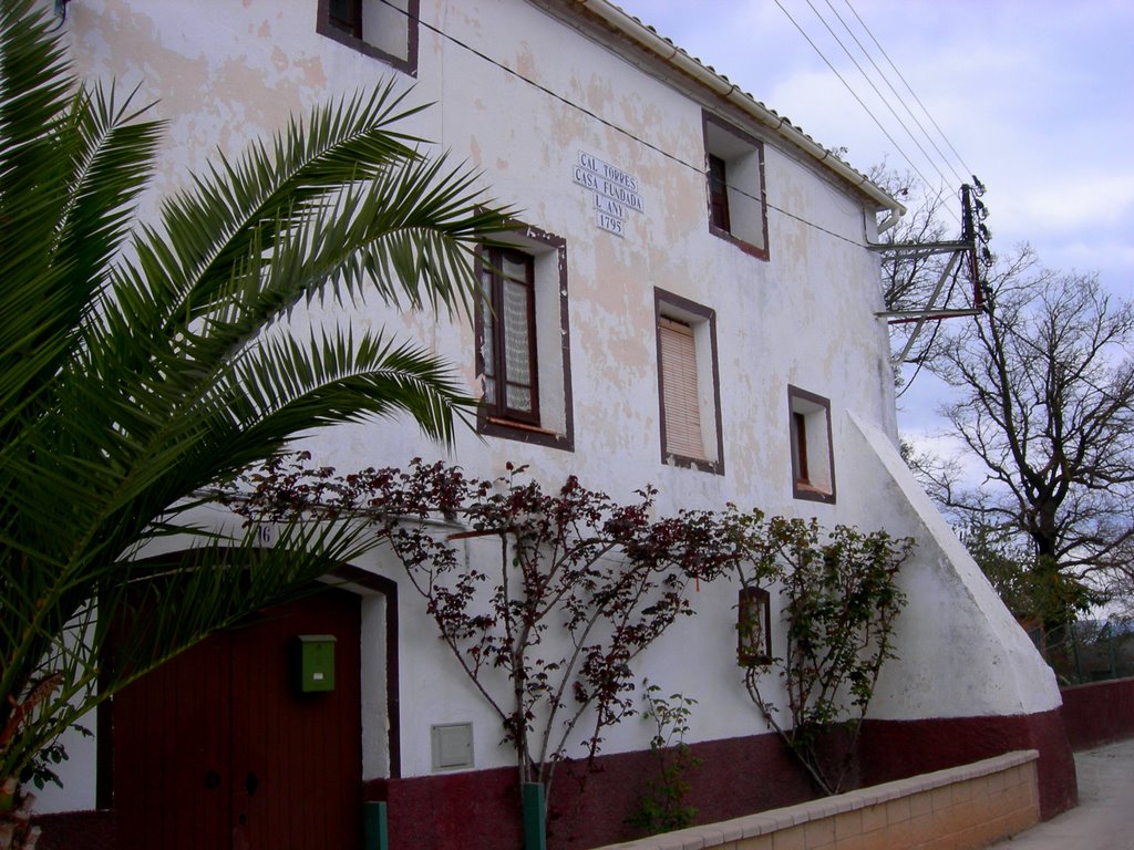 Cal Torres casa fundada l'any 1795 by D. Francés