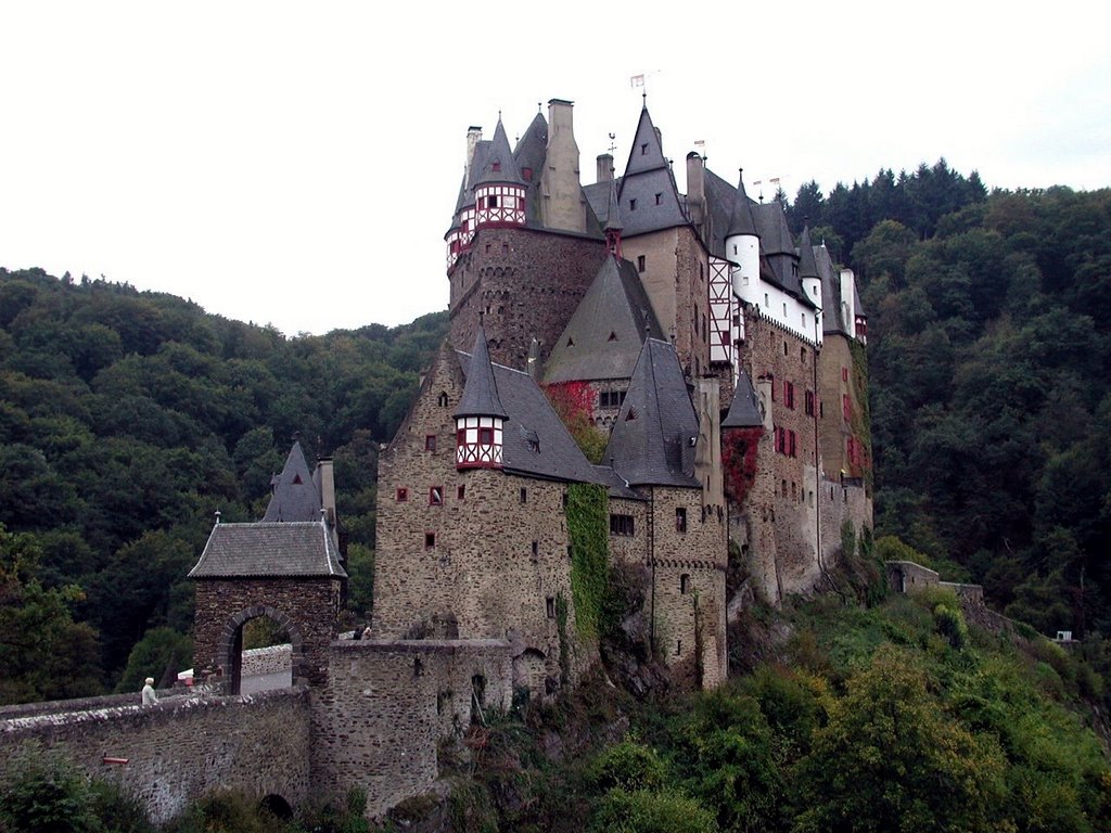 Ka/ Burg Eltz by Karthäuser