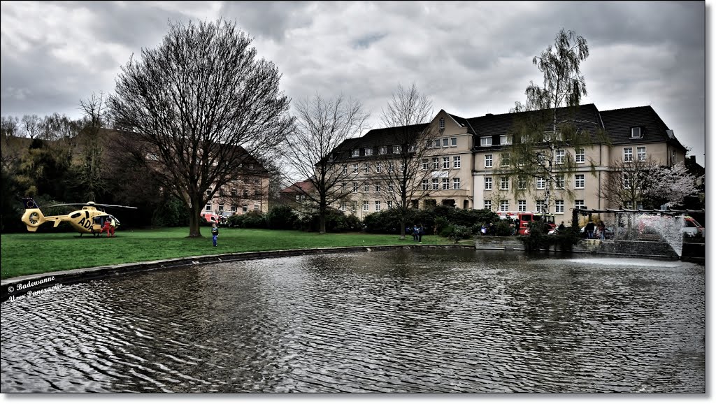 ¤{B}- Hubschrauberlandeplatz - Jovyplatz und das ehemalige Finanzamt nun kreativAmt by Badewanne