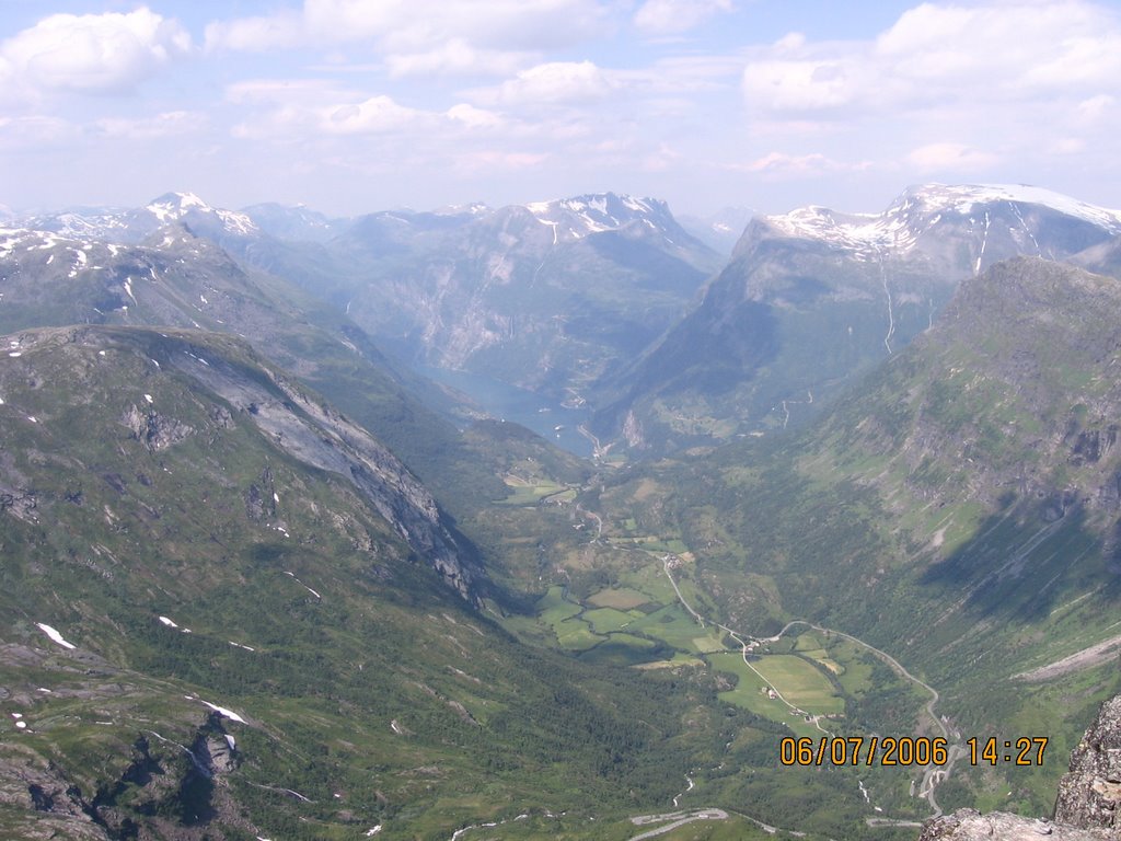 Panoramablick vom Dalsnibba by syniobe2