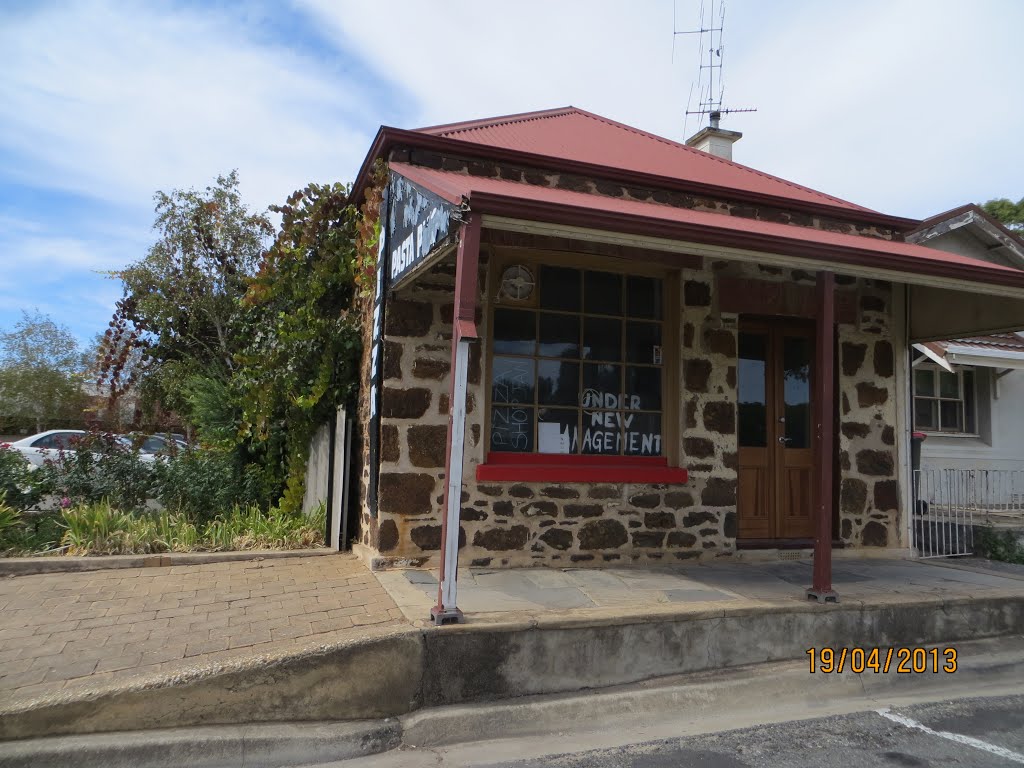 Crompton Pizza in very Old Stone type building along Lyndoch Valley Way in LYNDOCH in SA, on 19-04-2013 by Peter John Tate,