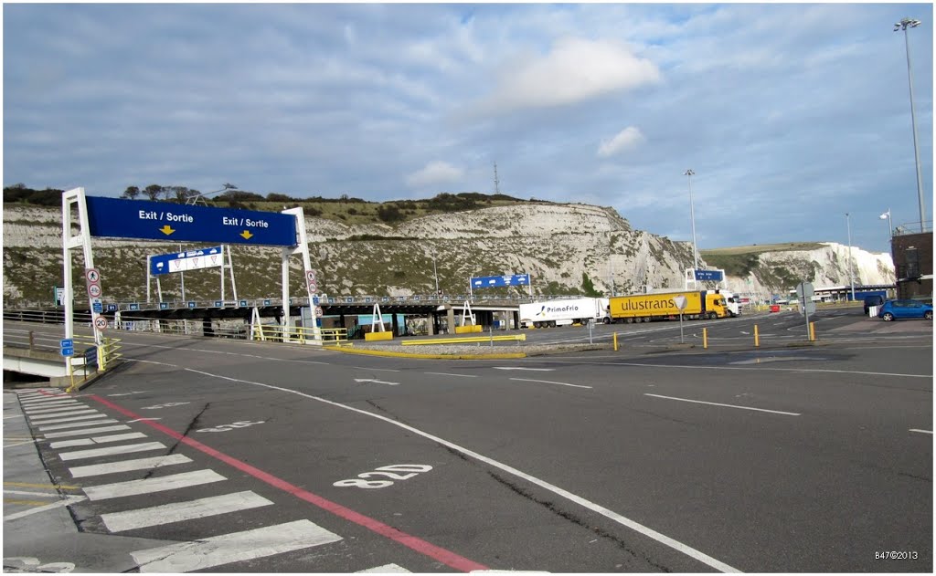 Dover Harbour - England by B47