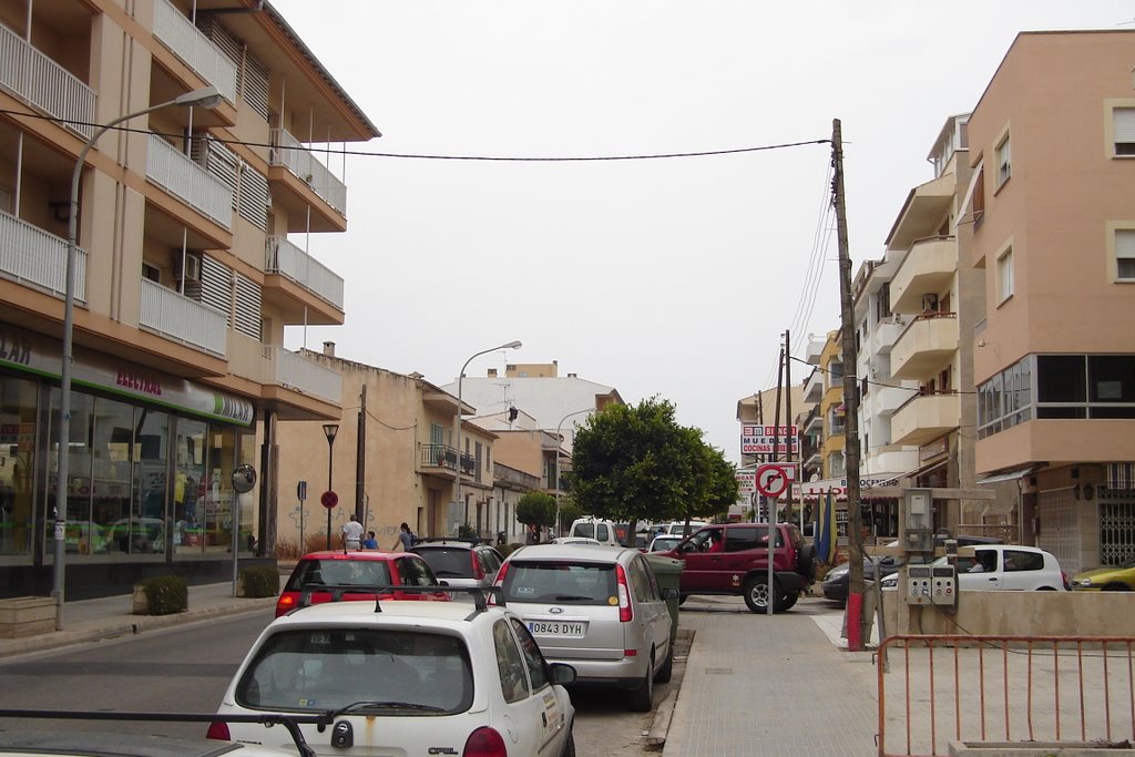 Calle de Pollentia, North from Mercadona store by Raimo Mäkelä