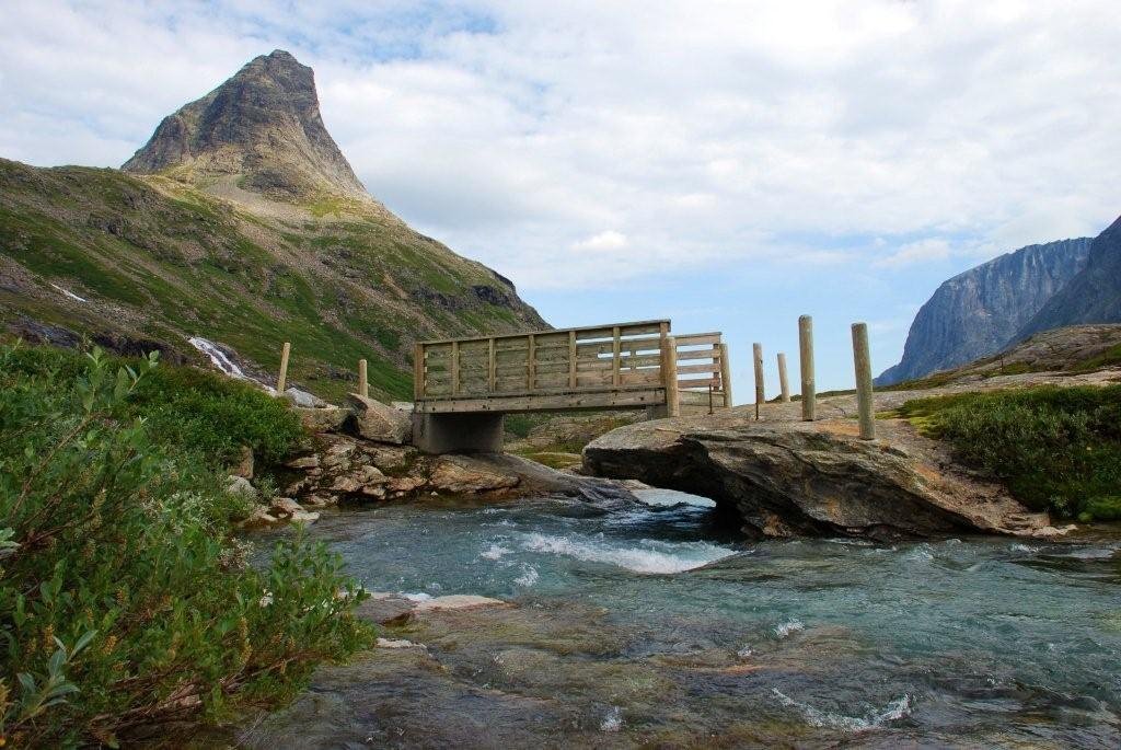 Trollstigen way... by V-Max