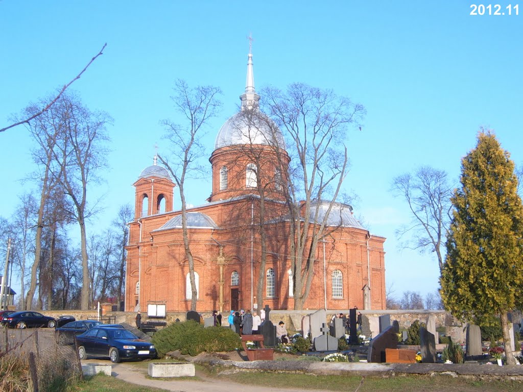 Senoji Utenos bažnyčia / Old Church of Utena by Irmantas Kanapeckas