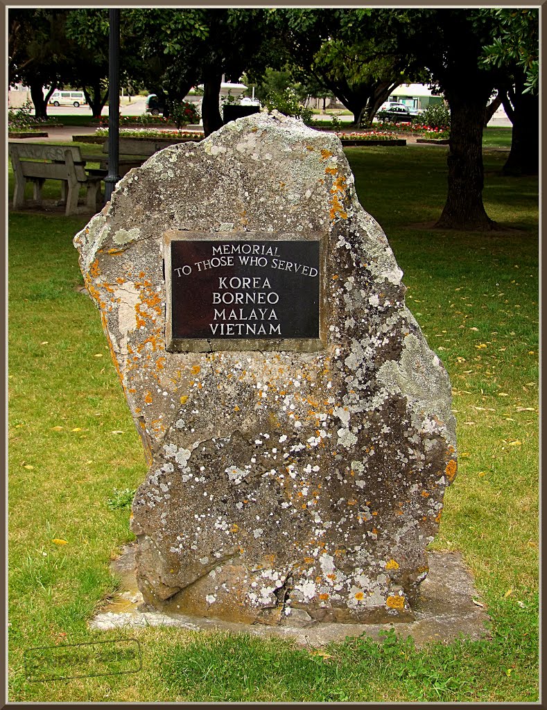 Martinborough War Memorial by Lyndon