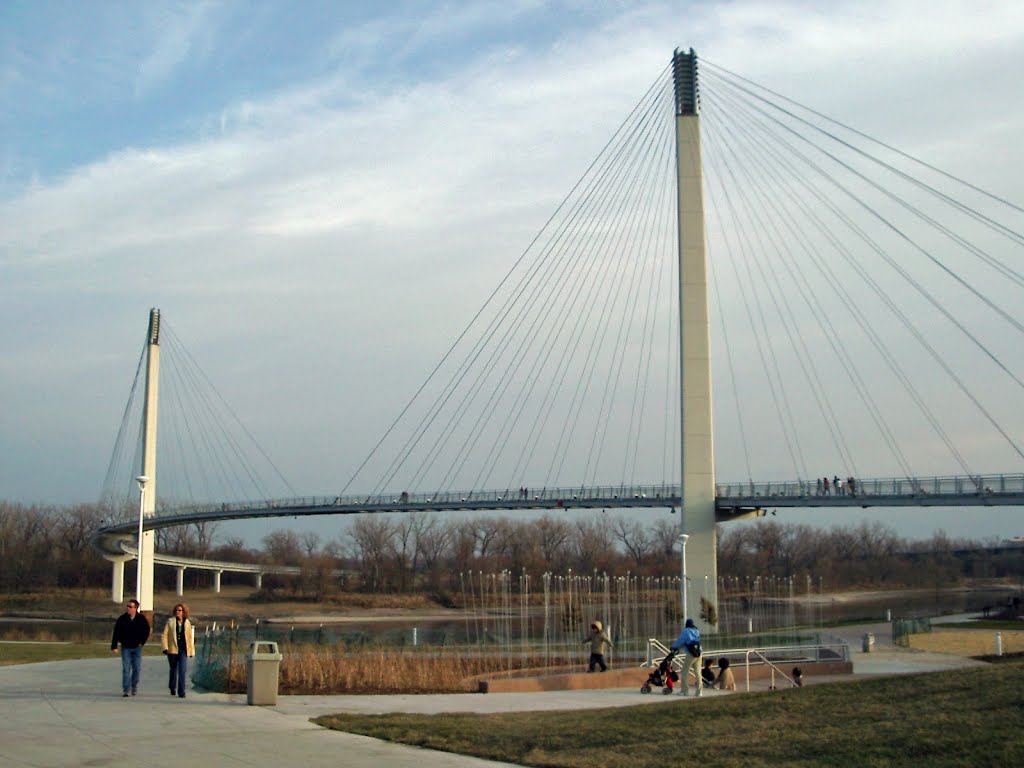 Pedestrian Bridge Omaha to Council Bluffs by NEAN