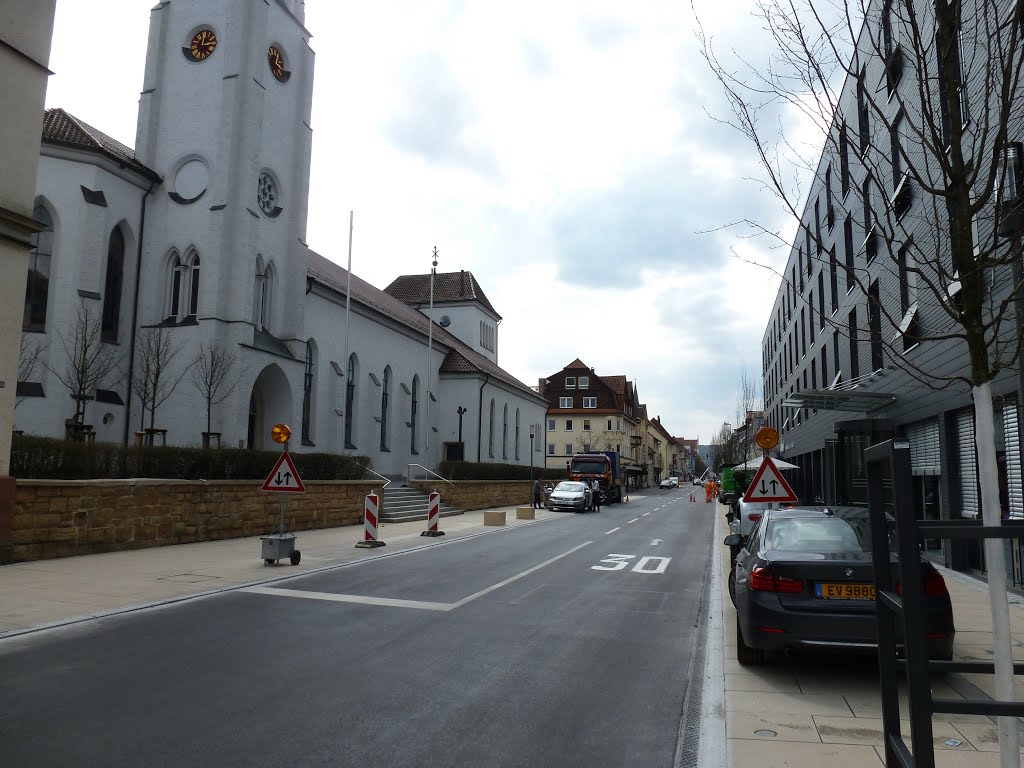 Königstraße, links St.Galluskirche, rechts Hotel Legere by urmele