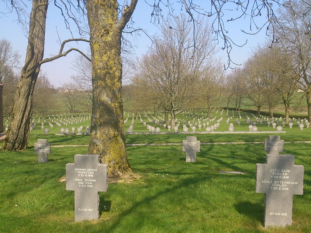 Cimetière militaire Allemand de Rancourt by Bourdon Jérémy