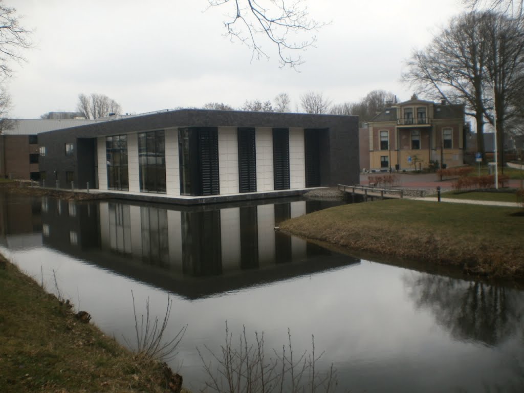 Gemeentehuis by perzik