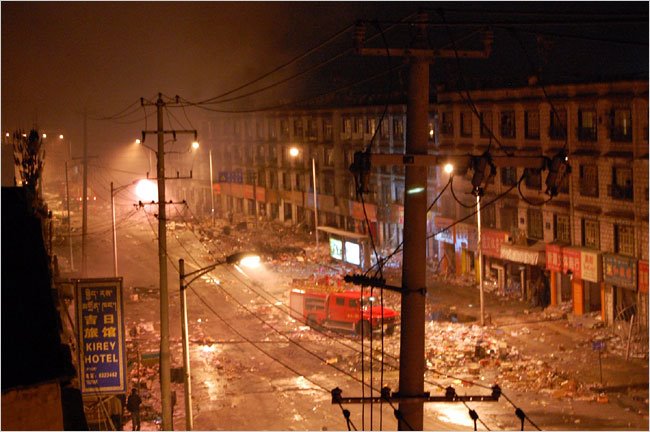 Beijing Rd - Kirey hotel - NY Times mars 2008 by lulubono