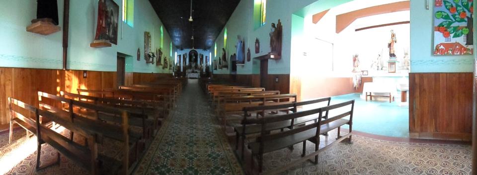 Interior Iglesia by forecks