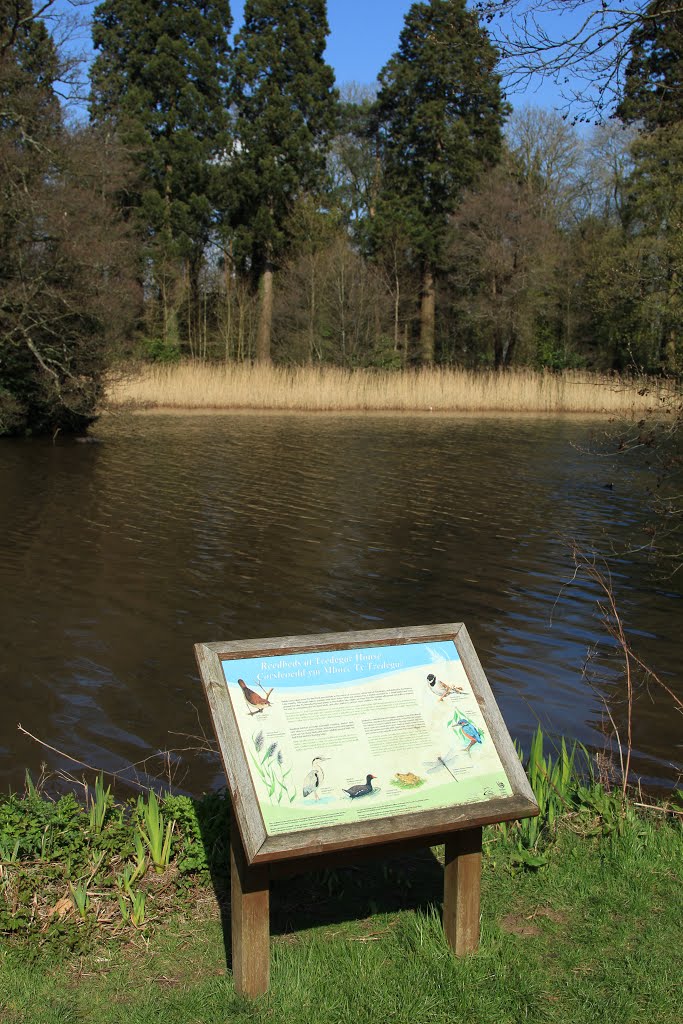 Tredegar House Park information bord by fillup