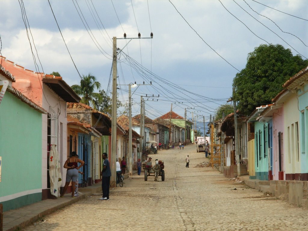 Trinidad - la vida en la calle - Cuba by Stathis Chionidis