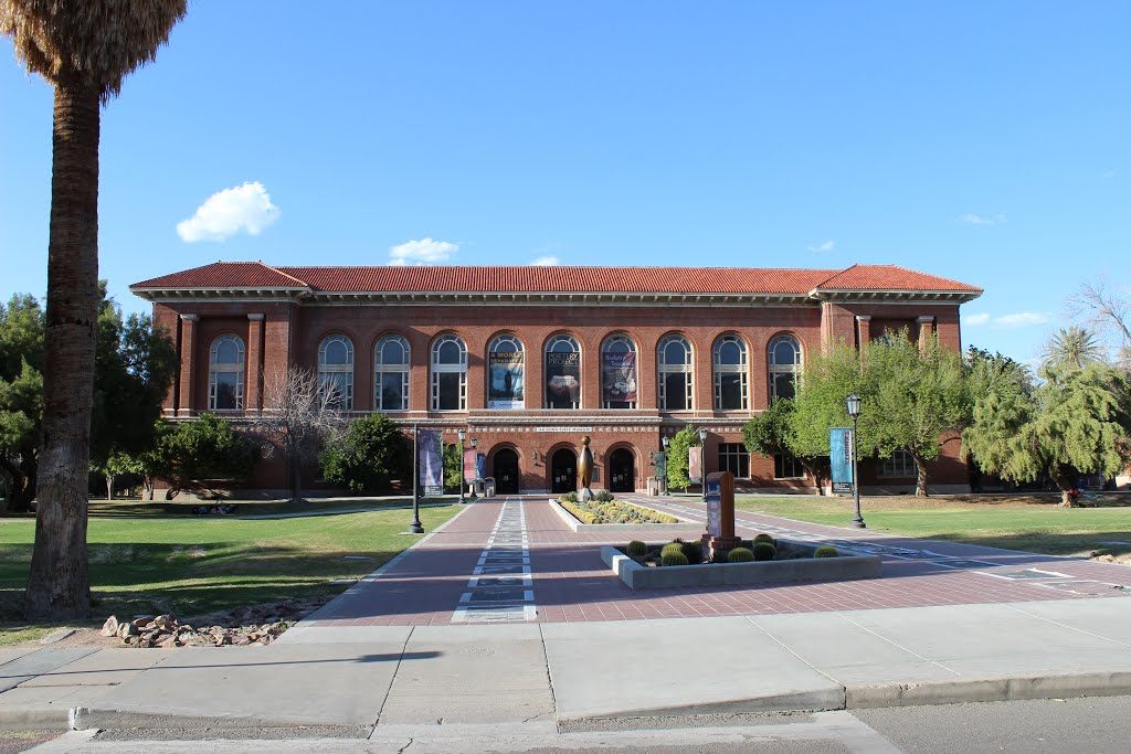 Arizona Museum at U of A by azoffroad.net