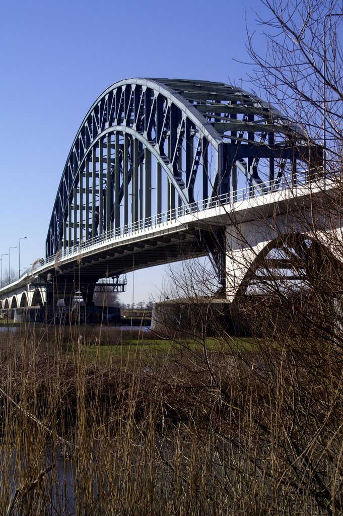 Ijsselbrug Zwolle by HdKg