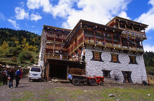 Guesthouse in dangling by Ryan_Huo