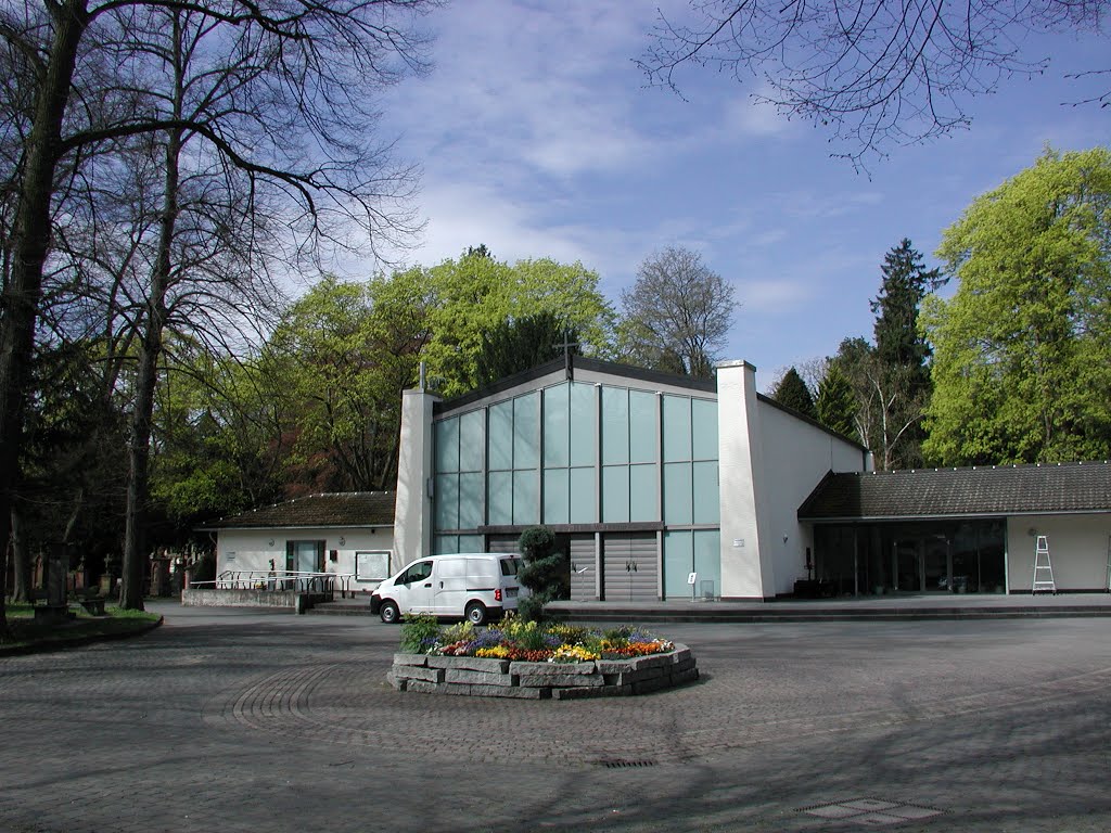 Mainz Hauptfriedhof 2 Trauerhalle by Michael Lehne